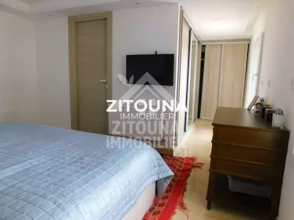 À vendre un magnifique duplex à l'entrée de la Marsa
