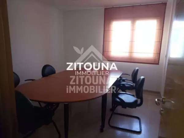 A Vendre un bel appartement à Marsa ville (4184)