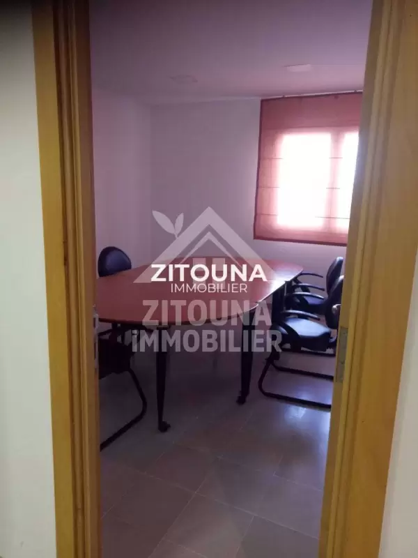 A Vendre un bel appartement à Marsa ville (4184)