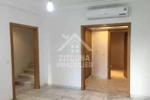 A vendre un bel appartement à Jardins De Carthage 2972