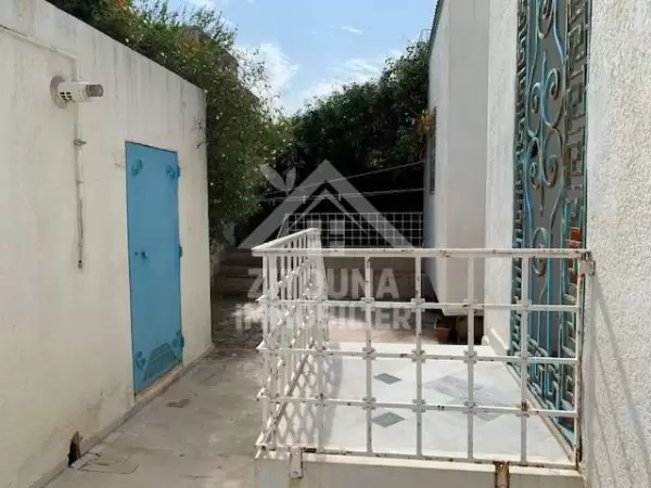 A vendre une villa de 450 m2 à Ain Zaghouen
