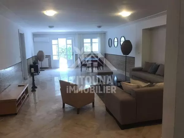 A louer un bel appartement au RDC