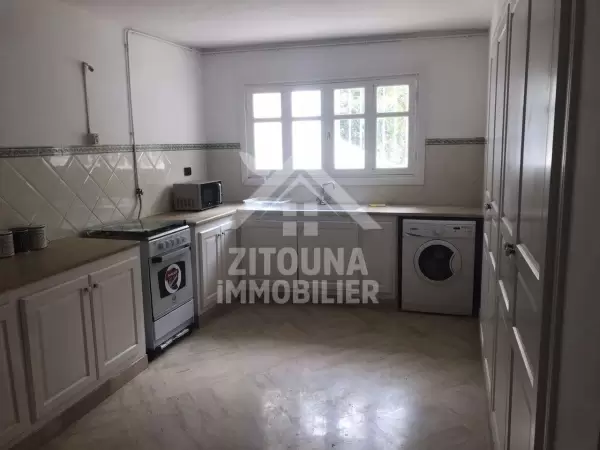 A louer un bel appartement au RDC