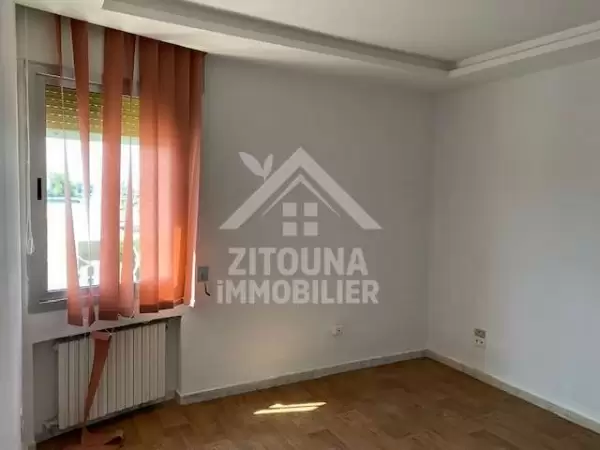 Bureau à louer de 65 m2 au lac 1