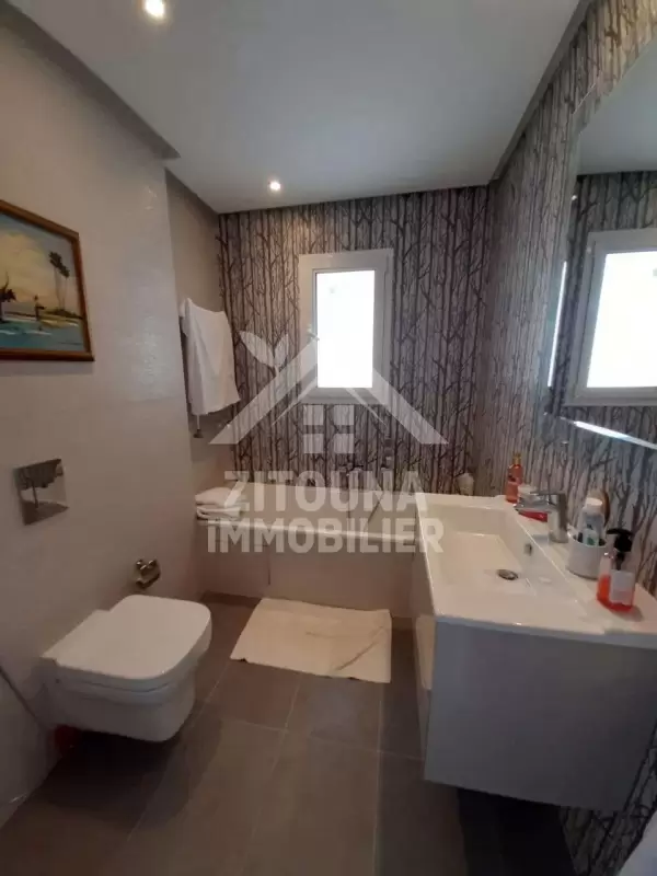 A louer un appartement de trés grand luxe avec vue sur mer (4229)