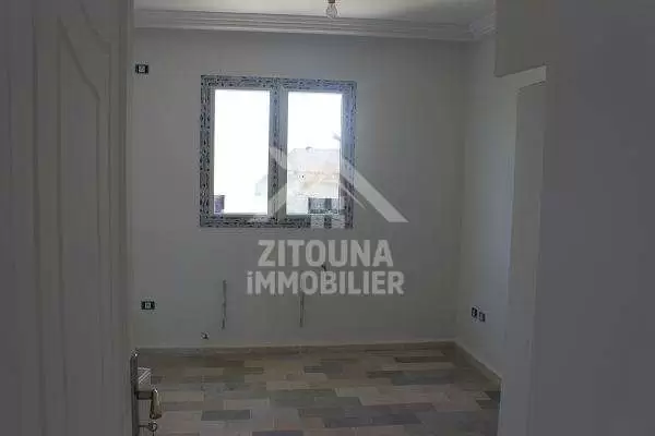 A louer un bel appartement à Ain Zaghouan (AS2895)