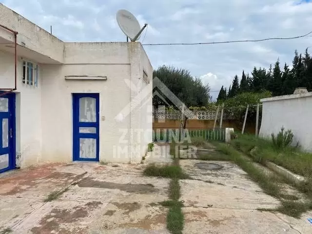 Une ferme de 1400 m² à vendre à Mornag
