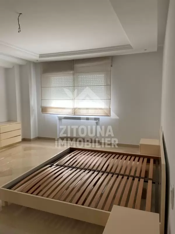 A vendre une villa de maître à cité Ennasr 2