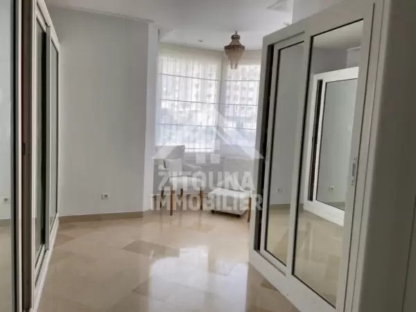 A vendre une villa de maître à cité Ennasr 2