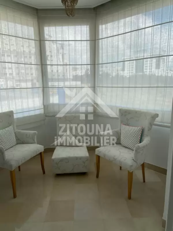 A vendre une villa de maître à cité Ennasr 2