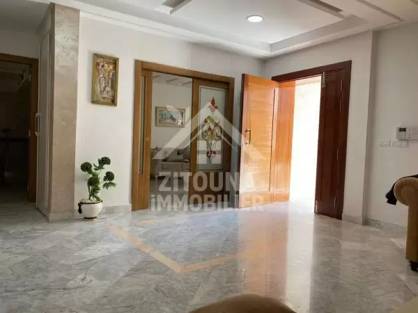 A louer un beau duplex de haut standing aux Jardins de Carthage