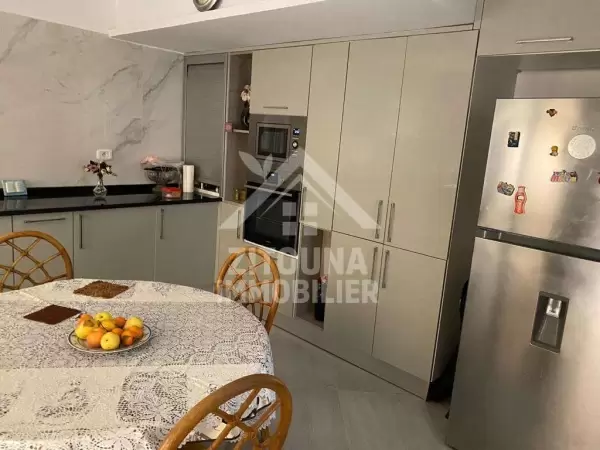 A louer un beau duplex de haut standing aux Jardins de Carthage