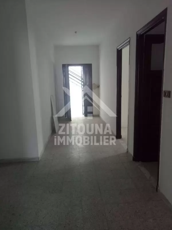 A louer un appartement à Gammarth Village 4257