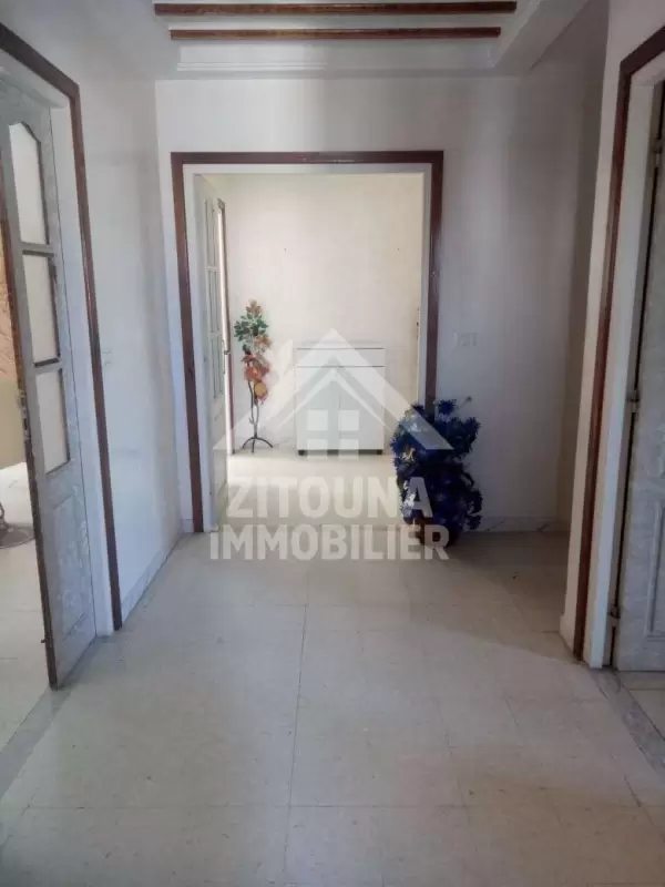 A louer un étage de villa à la Marsa