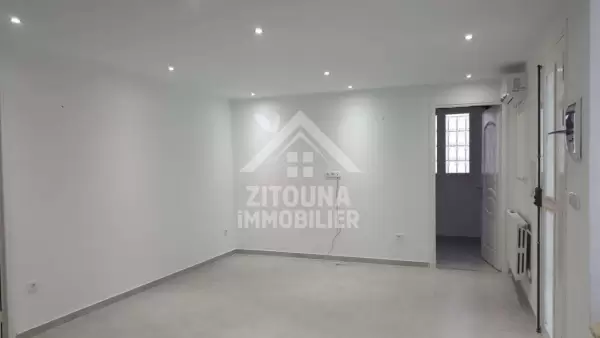 A louer un bel appartement à deux pas de la Mer à la Marsa