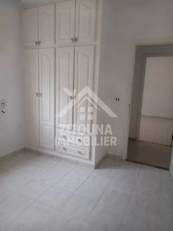 A louer un bel Étage de villa à la Marsa