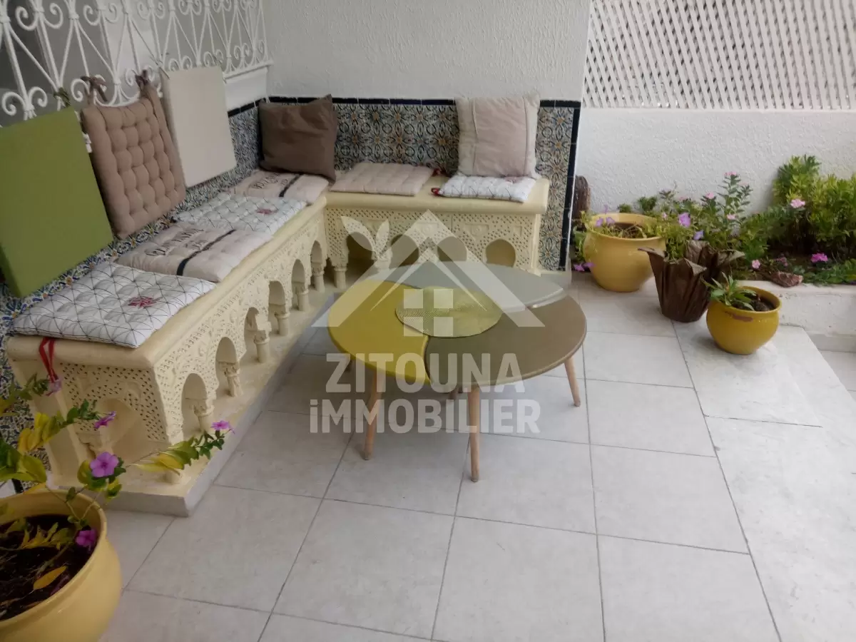 A louer un beau rez de chaussée de villa très proche de la mer à la Marsa cube