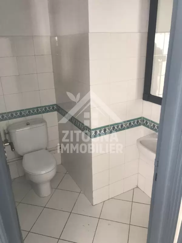 A louer un beau duplex avec vue sur mer au Golden tulip