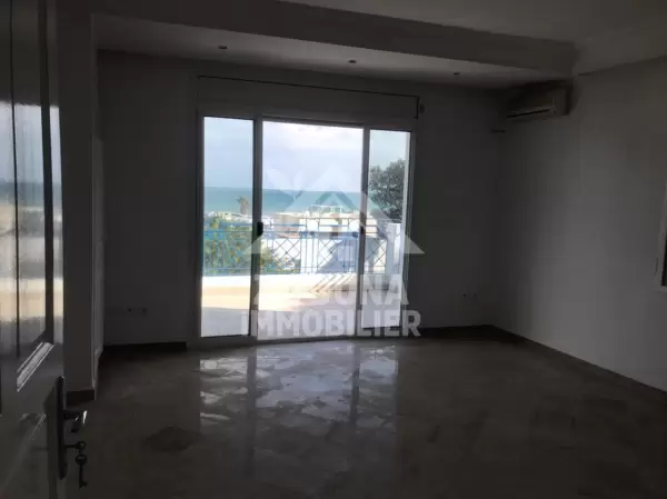 A louer un bel appartement avec vue sur mer à la Marsa cube