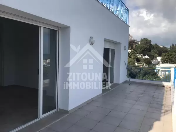A louer un bel appartement avec vue sur mer à la Marsa cube