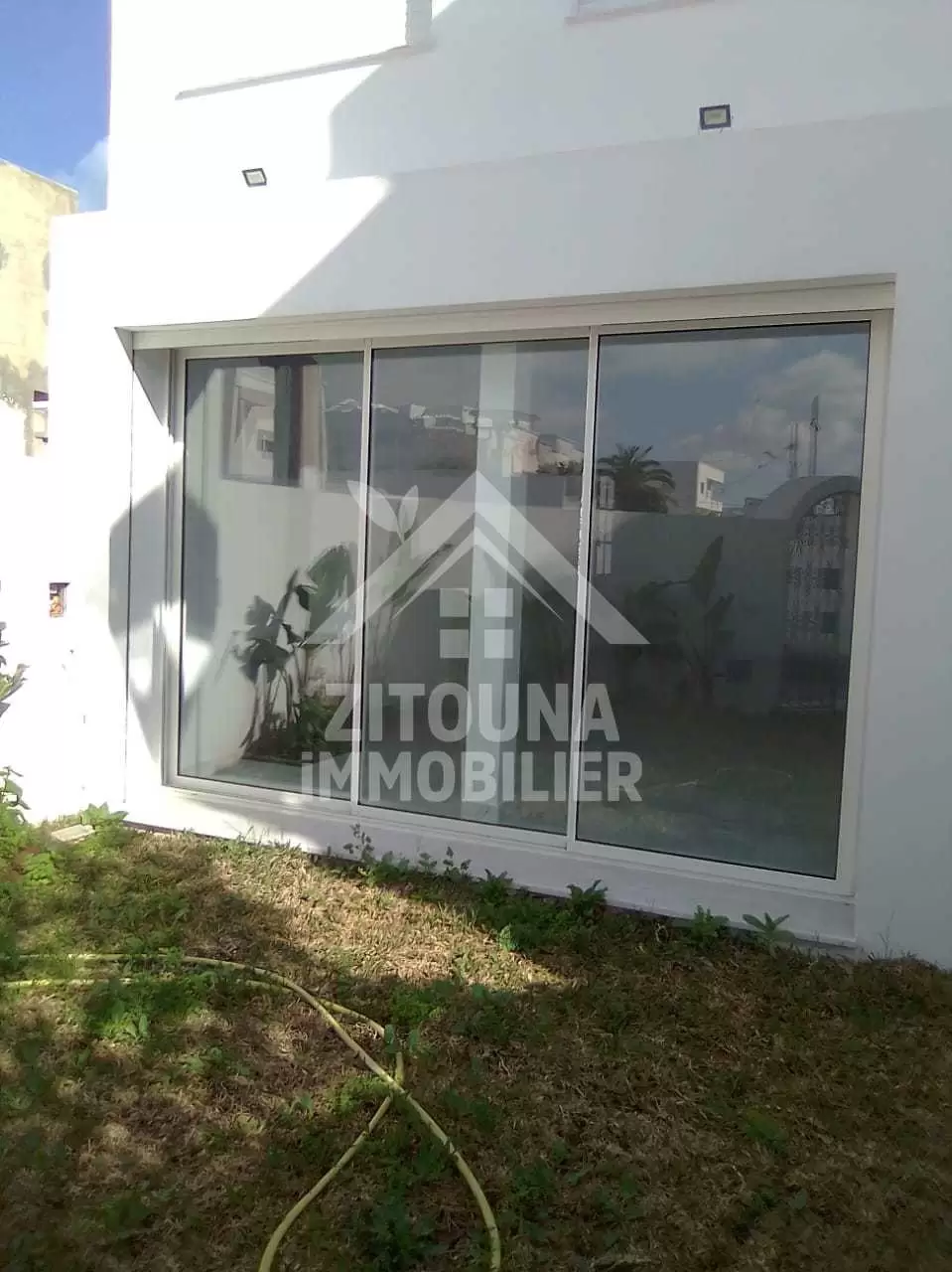 A louer un beau duplex à la Marsa