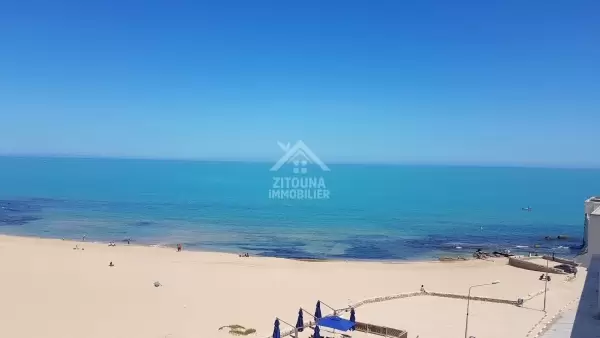 A louer un bel appartement avec vue mer à la Marsa corniche