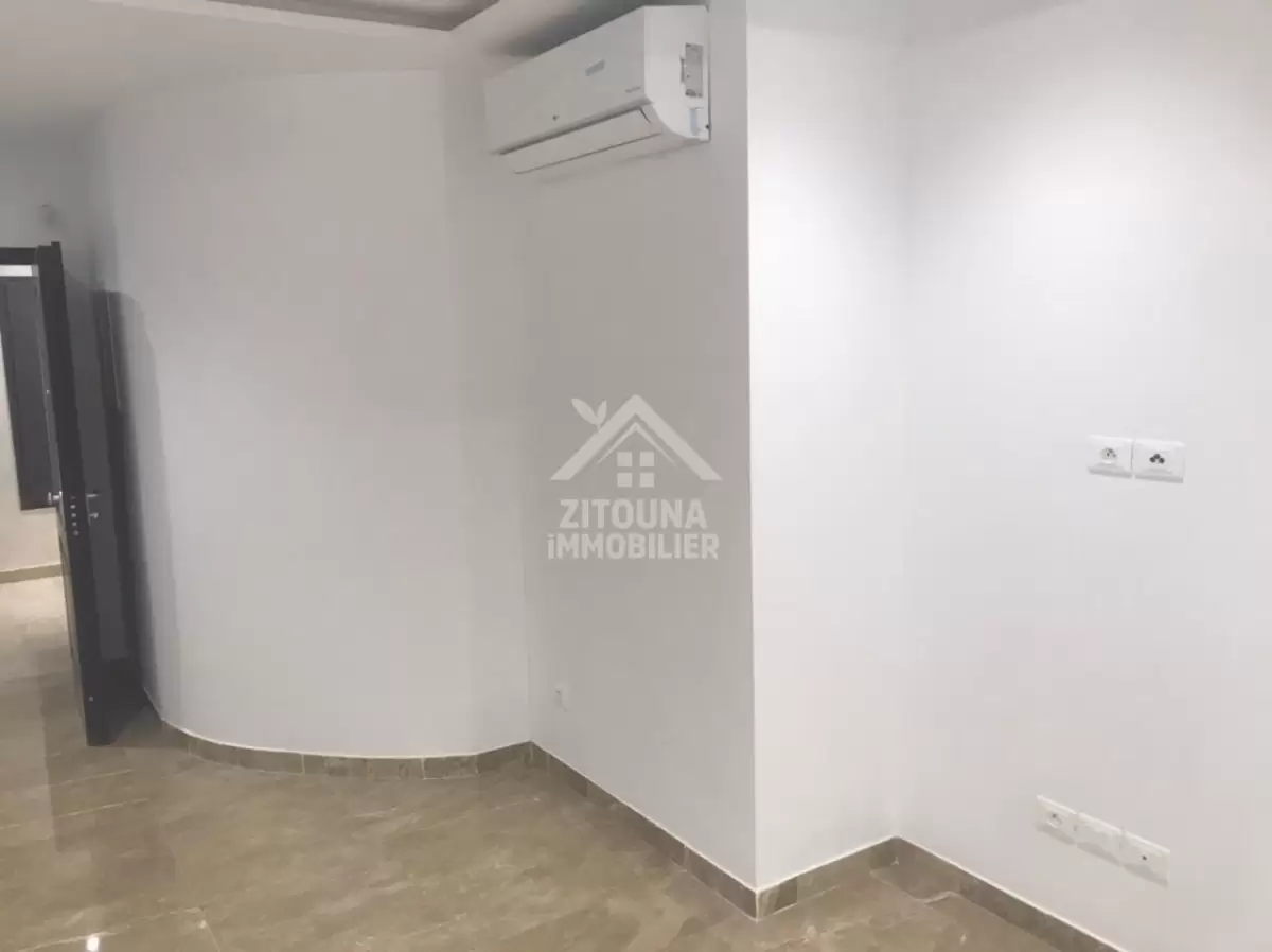 A louer un bel appartement S+1 à Sidi Abdelaziz La Marsa