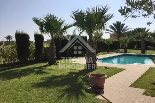 A louer une belle villa au Golf de Gammarth