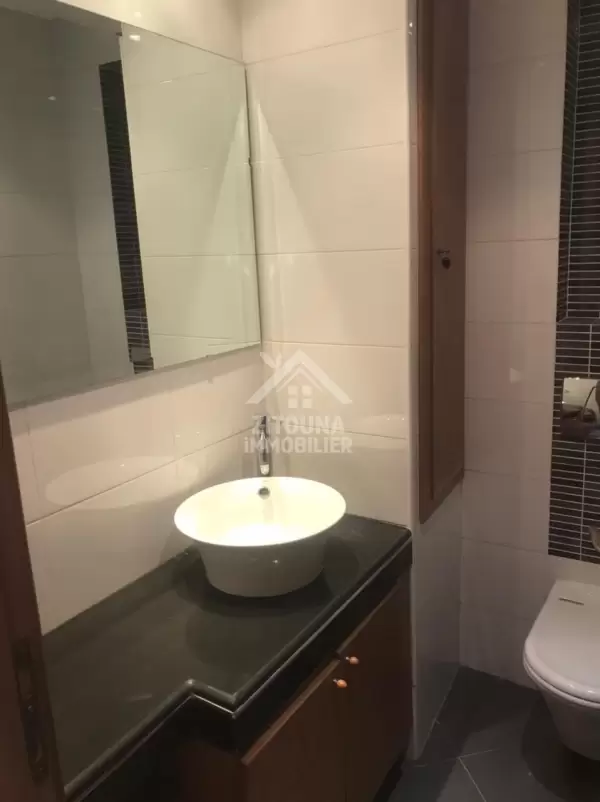 A louer un appartement S+2 avec un grand jardin au berges du lac 2