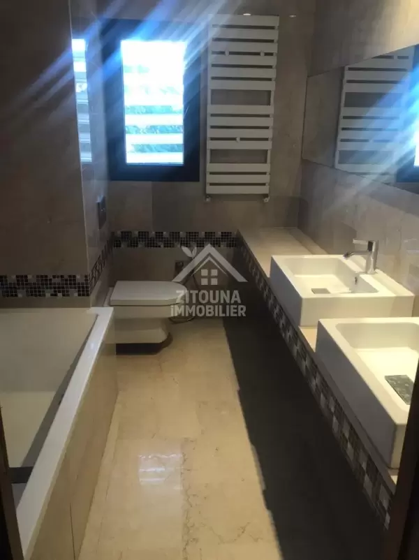 A Louer un bel appartement au Berges du Lac 2