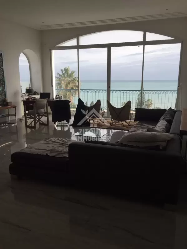 A louer un beau duplex avec vue panoramique sur la mer à La Marsa Sidi AbdelAziz