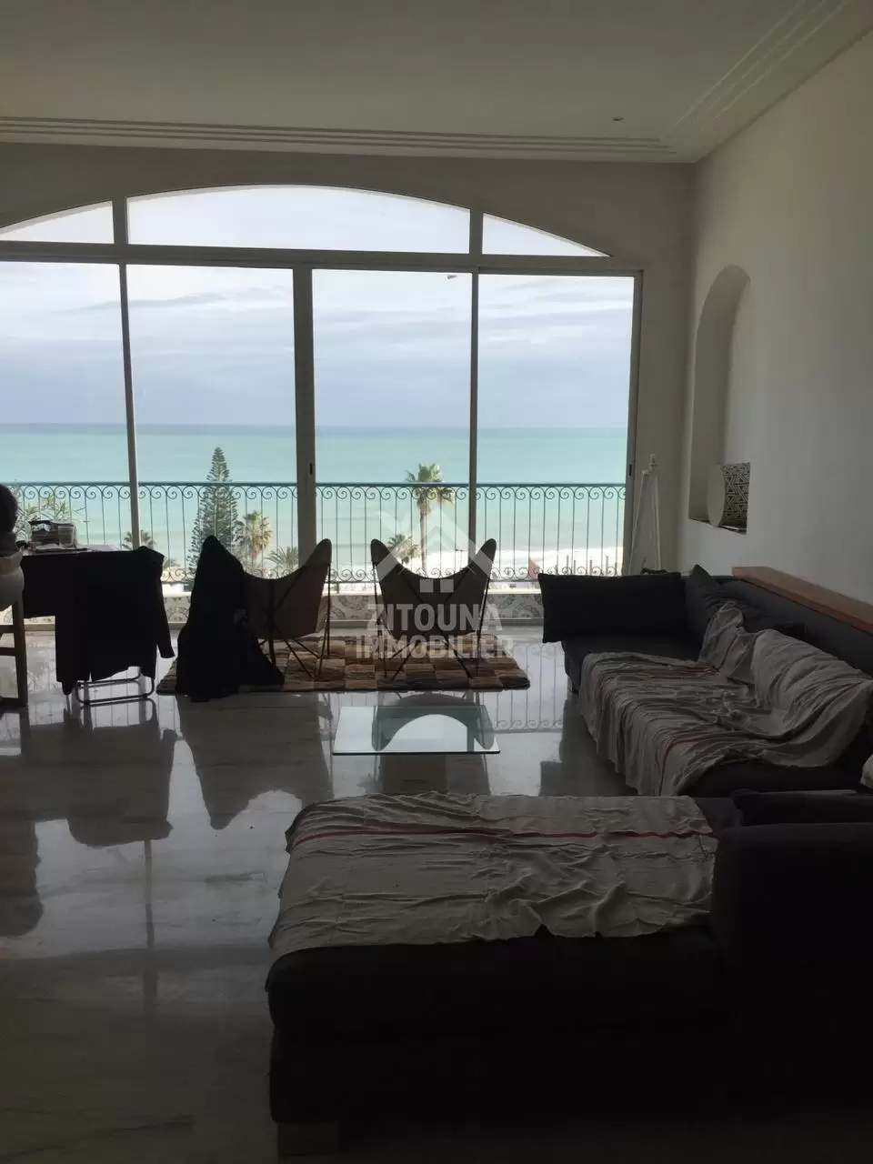 A louer un beau duplex avec vue panoramique sur la mer à La Marsa Sidi AbdelAziz