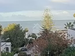 A louer un un étage de villa avec vue panoramique la sur mer à La Marsa corniche