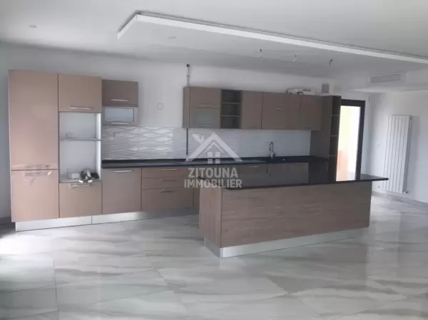 A louer un beau Penthouse à Gammarth supérieur