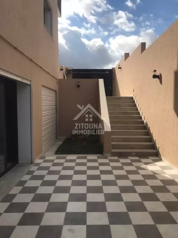 A louer un rez jardin à Gammarth supérieur