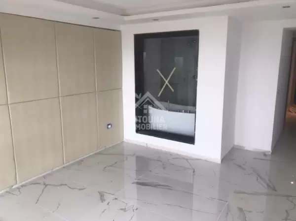 A louer un bel appartement avec vue sur mer à la Marsa cube