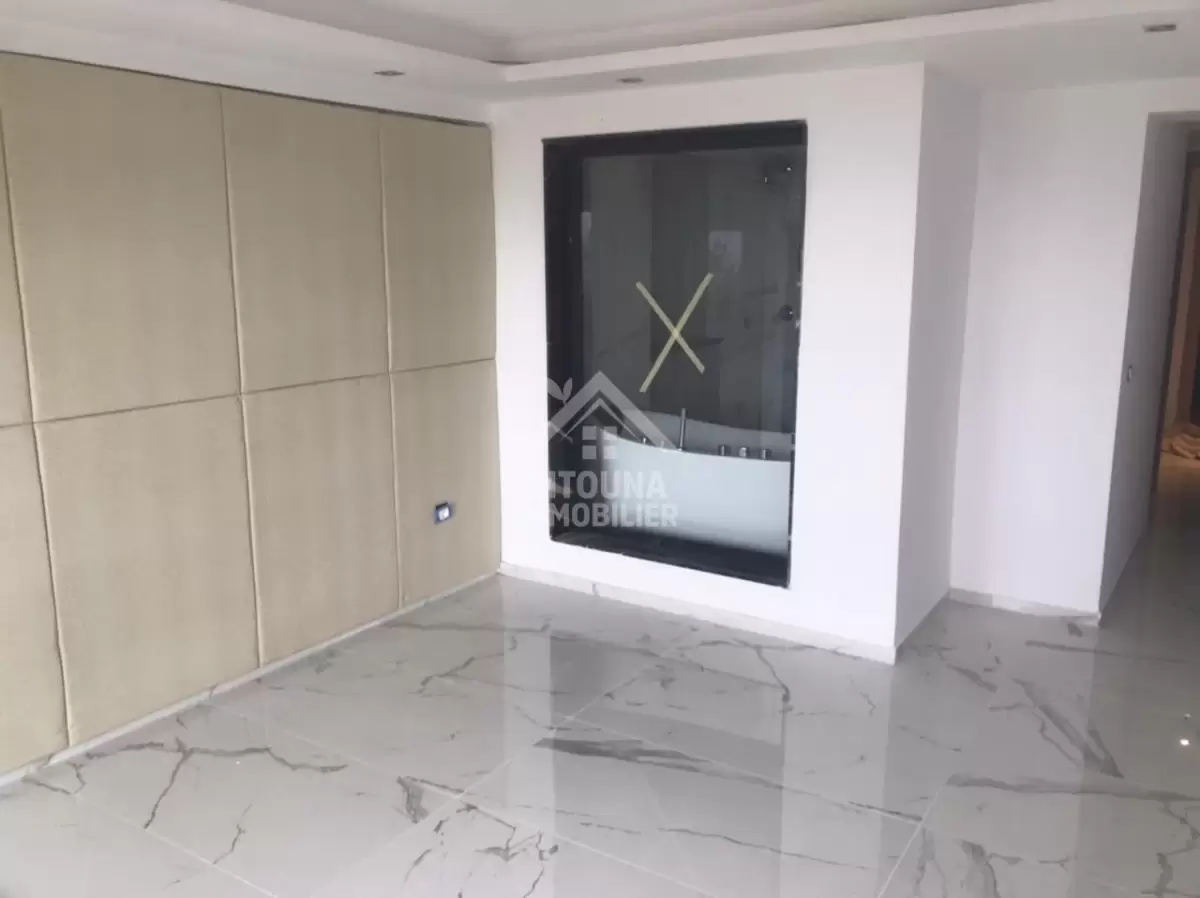 A louer un bel appartement avec vue sur mer à la Marsa cube