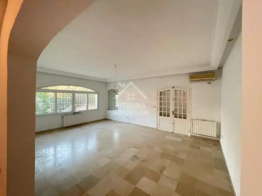 Rez de chaussée de villa à louer à La Marsa