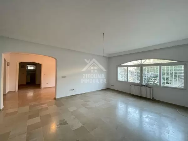 Rez de chaussée de villa à louer à La Marsa