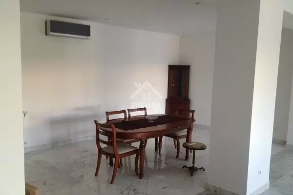 À Louer : Rez-de-Chaussée de Villa de Prestige à Gammarth