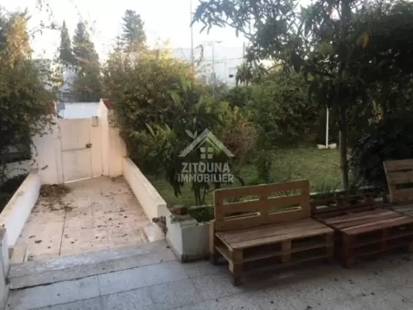 Villa à louer à MENZEH 1