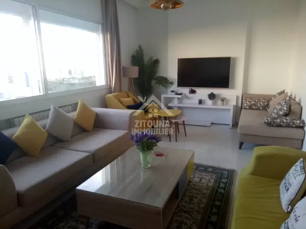 A louer un bel étage de villa avec une entrée indépendante à La Marsa Ville