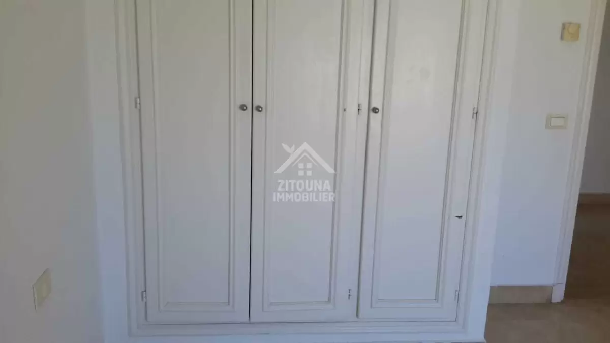 A louer un appartement vide ou meublé à Gammarth Supérieur