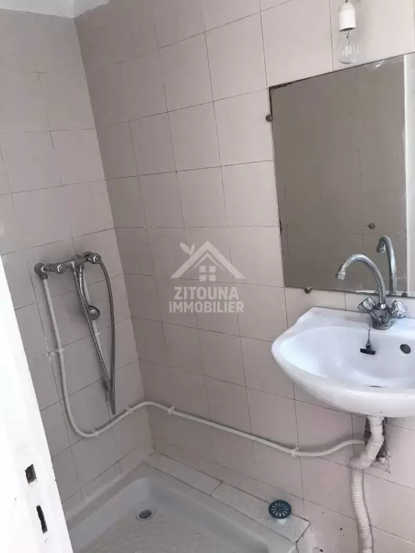 A louer un appartement vide ou meublé à Gammarth Supérieur
