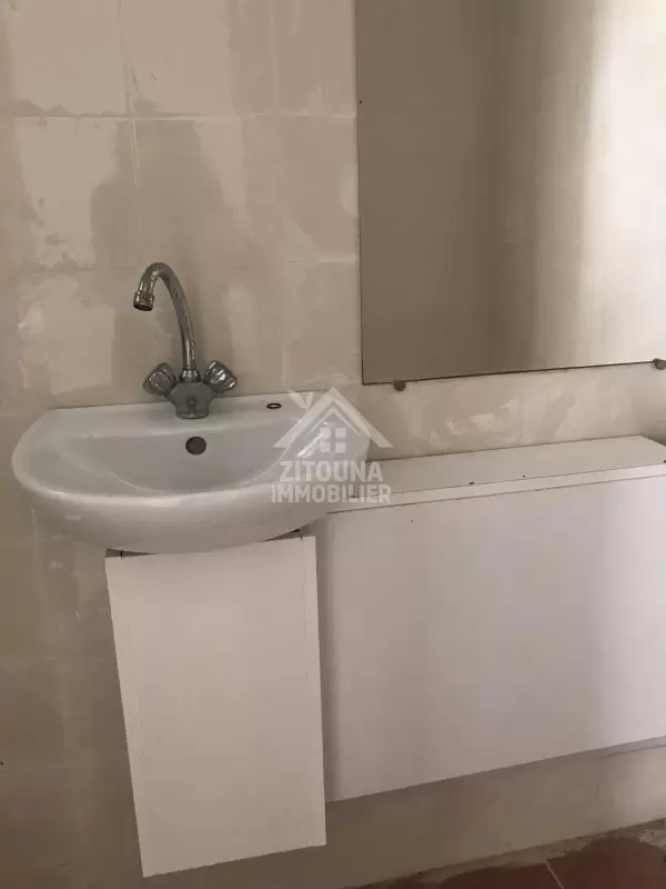 A louer un appartement vide ou meublé à Gammarth Supérieur