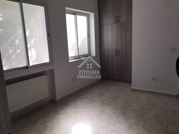 A louer un appartement vide ou meublé à Gammarth Supérieur