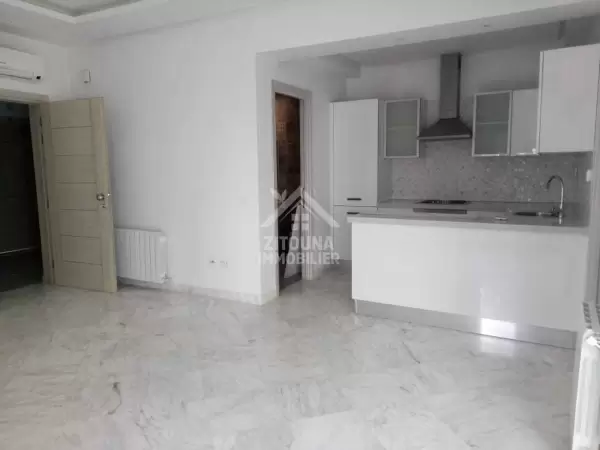 A Louer un bel appartement jamais habité à La Marsa Ville