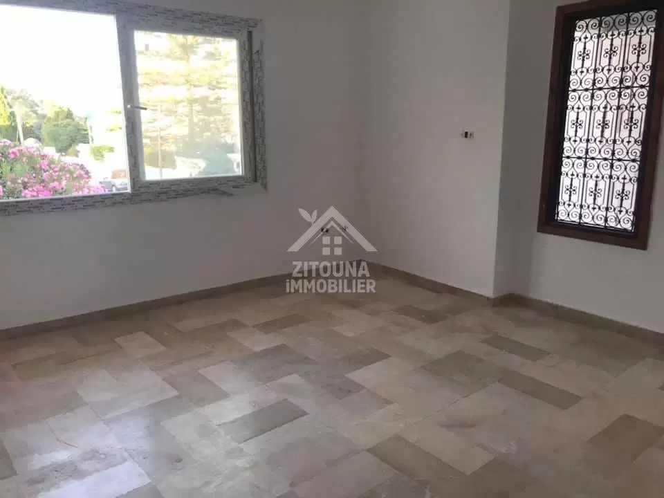 A louer un étage de villa à Sidi Bousaid dans un quartier résidentiel