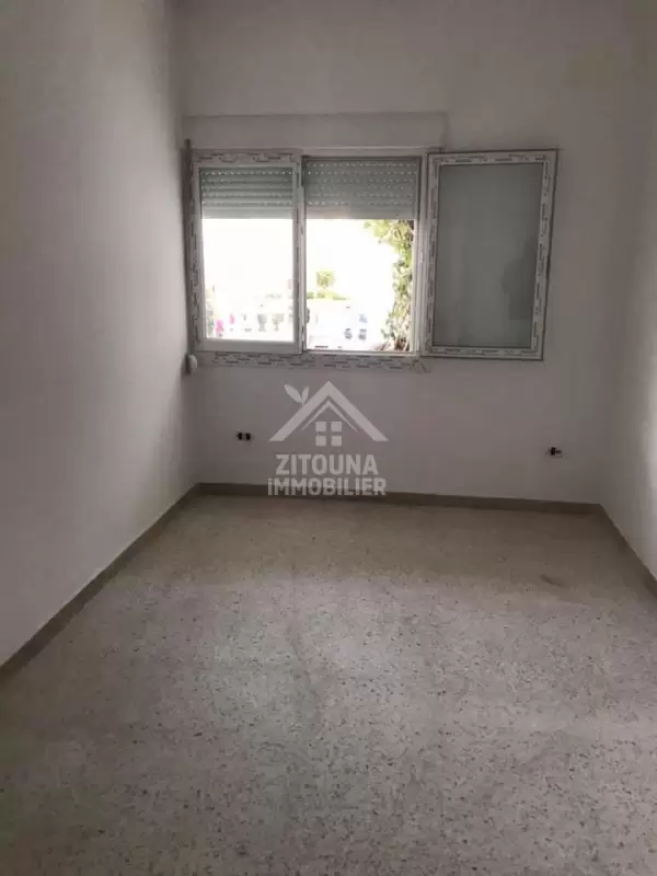 A louer un étage de villa à Sidi Bousaid dans un quartier résidentiel