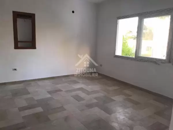 A louer un étage de villa à Sidi Bousaid dans un quartier résidentiel